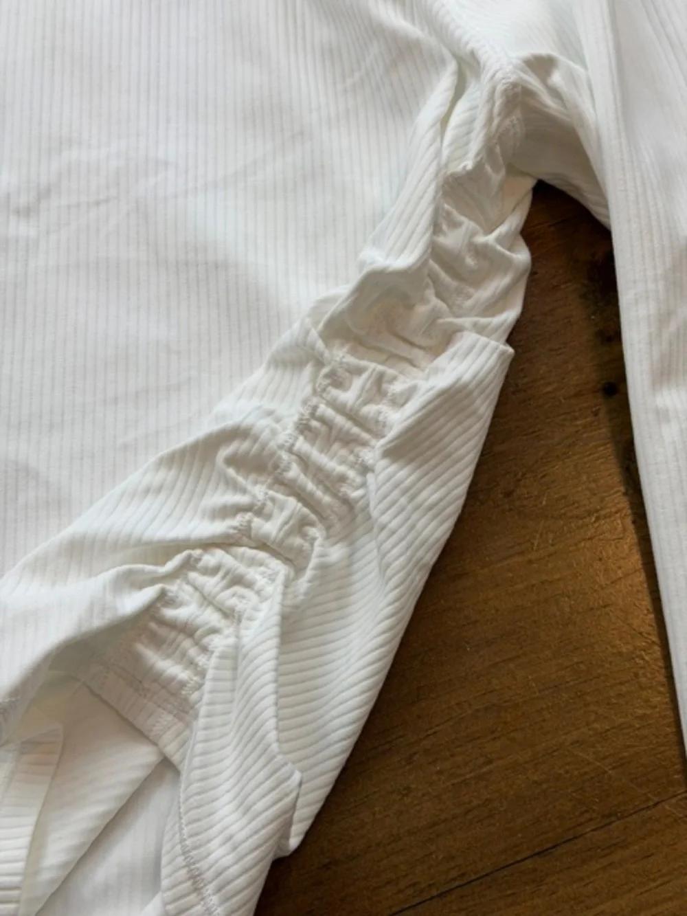 Lululemon All It Takes White Ribbed Cropped Ruched Long Sleeve Nulu Top Women's